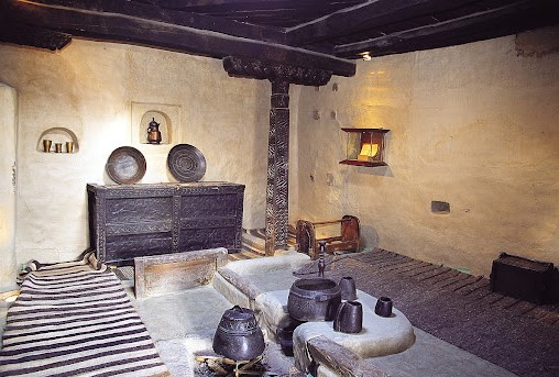 baltit fort kitchen